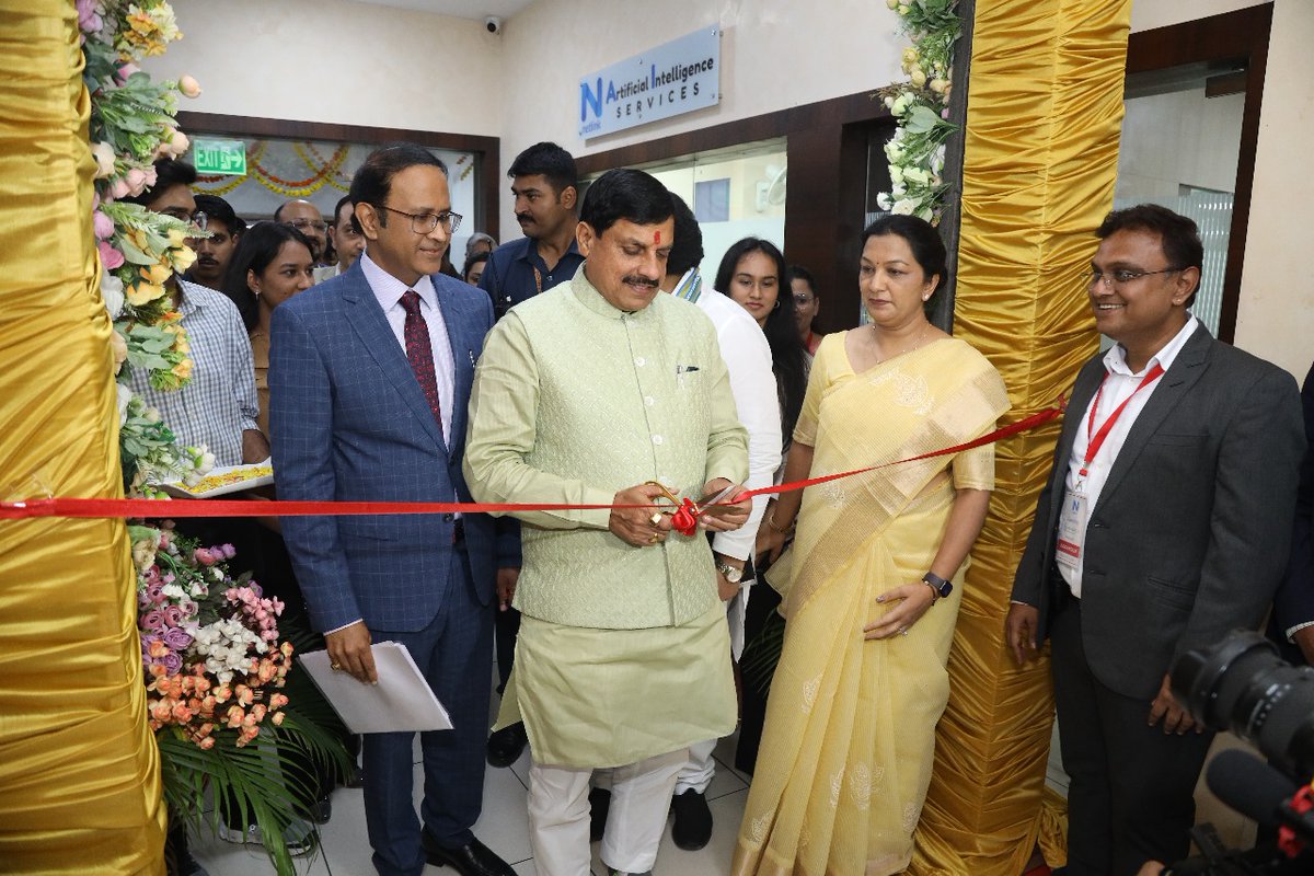MPSeDC_DST's tweet image. Congratulations to Netlink on the successful launch of their groundbreaking #AI platform, #Lumenore 2.0, inaugurated by the hon&apos;ble @CMMadhyaPradesh recently.

#Netlink #DataAnalytics #Innovation #MadhyaPradesh #TechDestinationMP