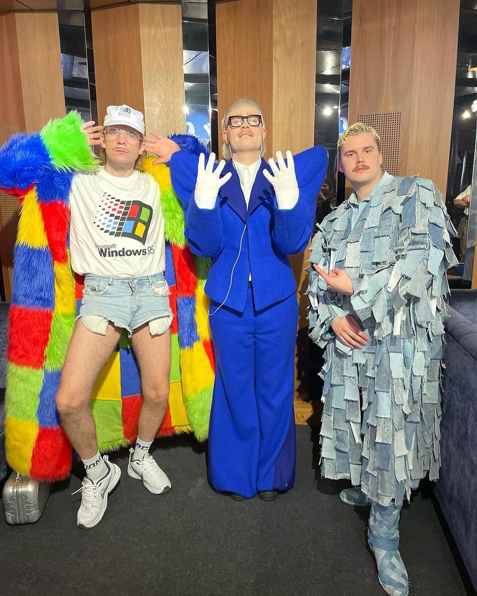 ele :) 🇬🇪🇪🇺 tweet media