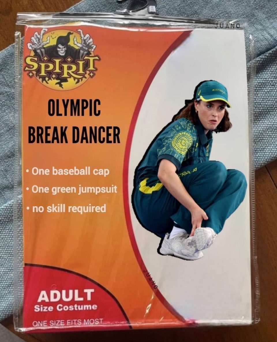 ClownPunisher1's tweet photo. I certainly don’t mind ridiculing this mediocre rigged clown 🤡 world 🌎 performance where she got 3 🍩 as a score. She embarrassed my country and the Breakdance world with her shenanigans. Check my comments for receipts 🧾 of my Raygun mockery.
There’s even a clown type Adult costume available now