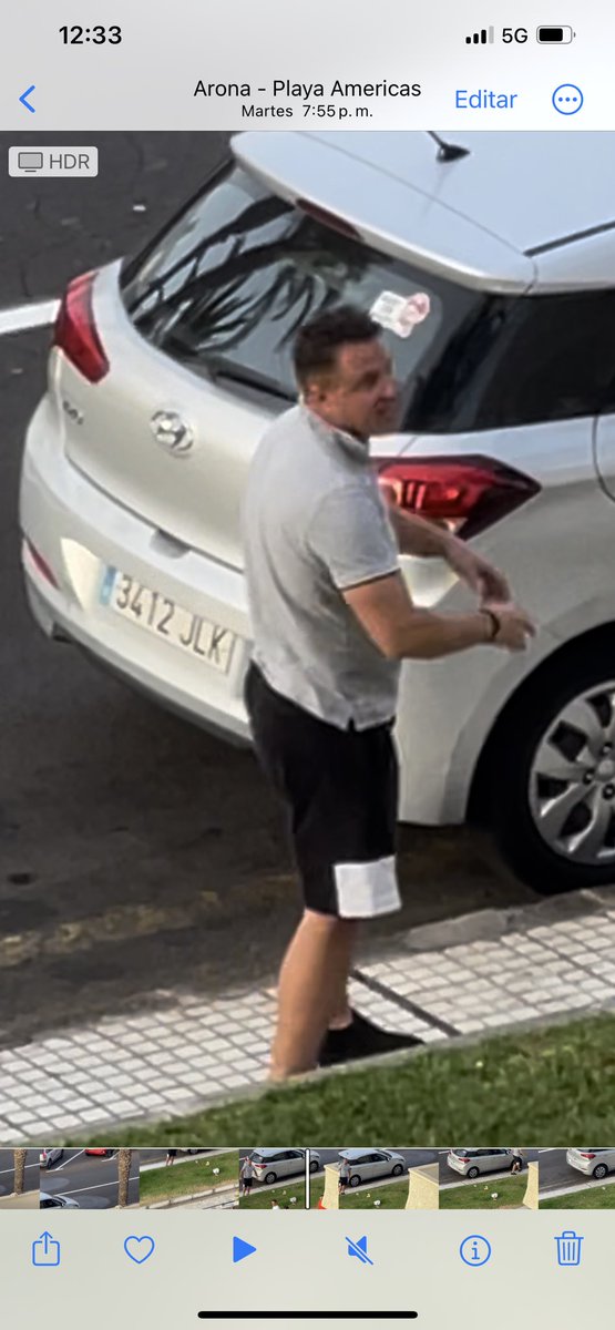 Nicolsmarquez's tweet photo. Hasta cuando tenemos que soportar el abuso y el daño que hacen los turistas a la ciudad ?. Esto es en Tenerife sur Las Américas y no hay un cuerpo policial que esté pendiente de todo el abuso y daño que hacen los turistas a la ciudad ?  Hombre arroja basura.. https://t.co/X47zrHEg2c