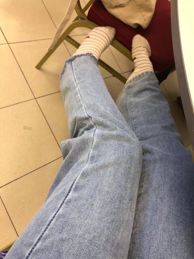 DiscountKaw's tweet photo. Girls, i dah jumpa jeans yang ada cutting loose cantik macamni tau 🤭

Beli kat shopee je tau : https://t.co/JmA3fTBt65

Tengok lah cutting dia, ngam cantik je bila pakai. Tak besar and tak ketat pun. Memang sesuai nak bawak berjalan and matching dengan outfit korang. Ada colour lain juga tau! Tengah murah tu better grab cepat 😍

#myshopeehaul #shopeehaul #1