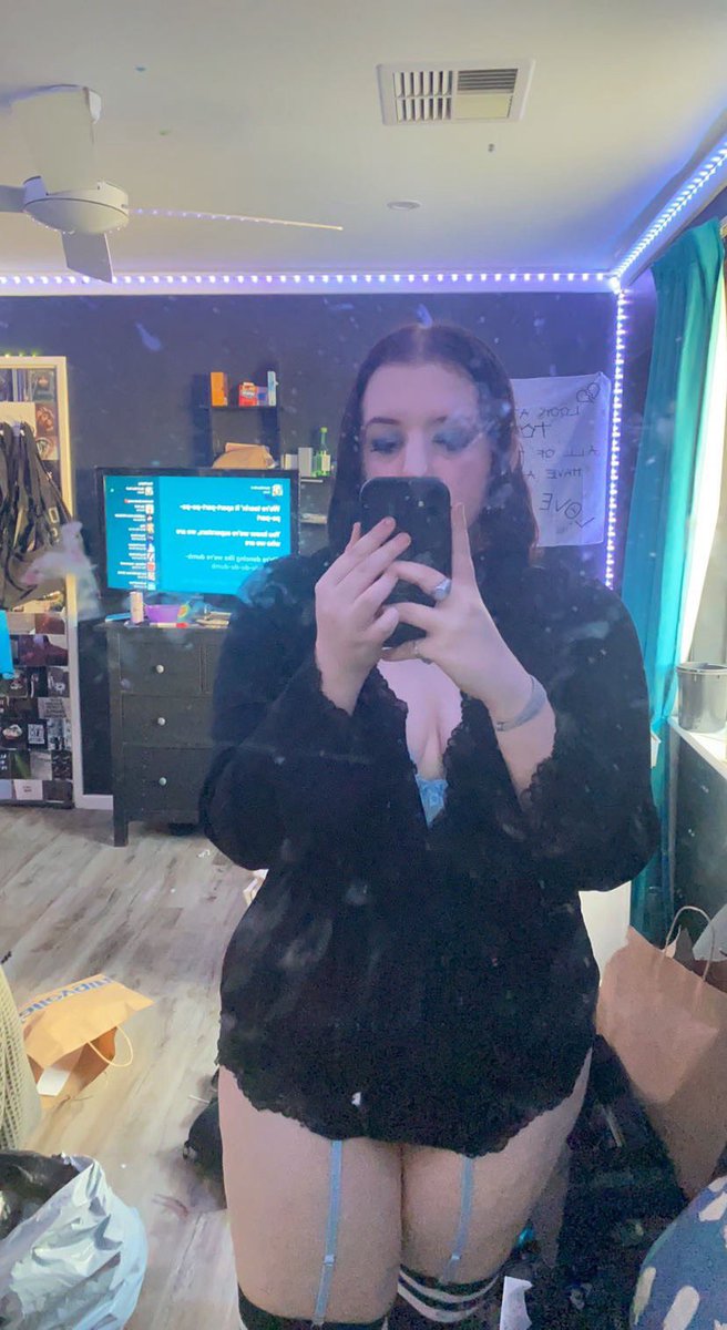 Message me for my Throne details to talk to me!

paypig paypigaus findom findomaus curvy sugarbaby sugar daddy