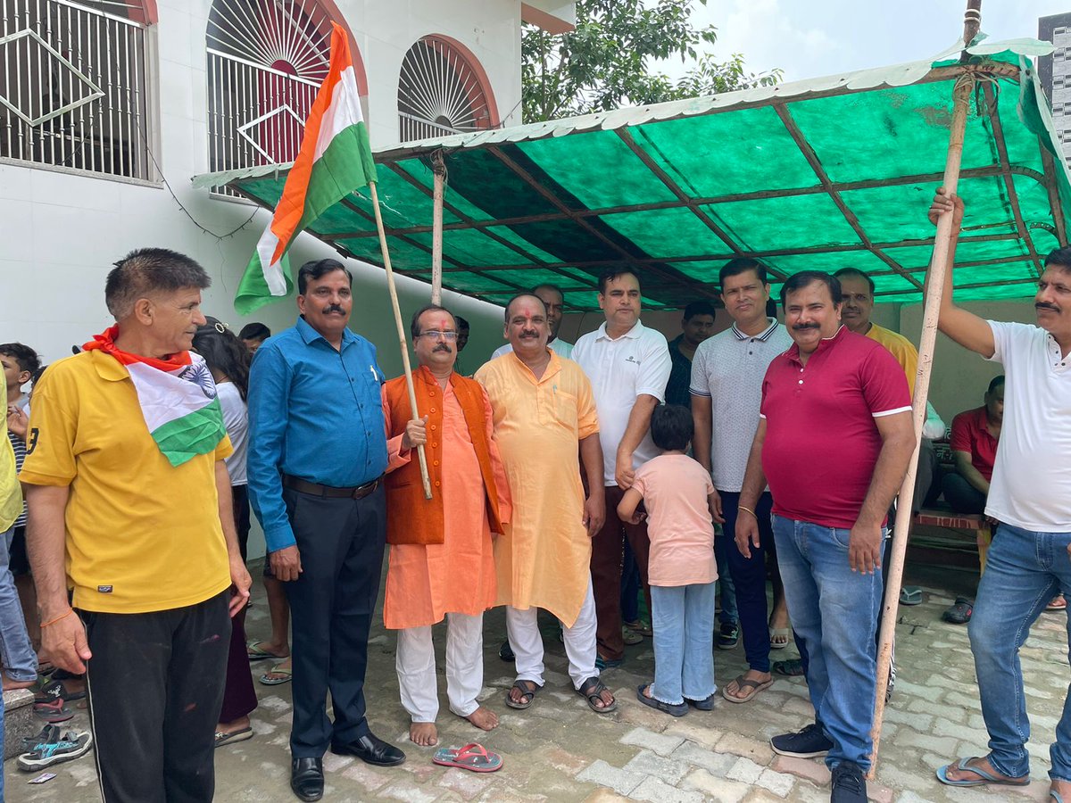HareshK04248354's tweet photo. I #HareshKumar demand ticket From @BJP4India  for #BurariAssembly in the upcoming election. I am a volunteer of the @RSSorg . I give you a 110 percent guarantee of #Victory . I am a person who works on the ground, and has no interest in following anyone's back or forth. @JPNadda https://t.co/55akwSZwR0