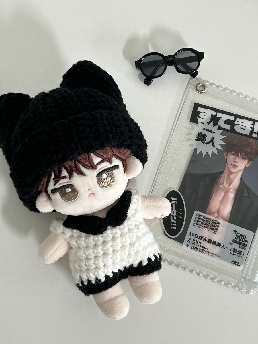 mylovemylove_7's tweet photo. ˚✧˚ 🕶️彡🖤
                                 #동글현헌 #디스러브 https://t.co/vxAXya5RQM