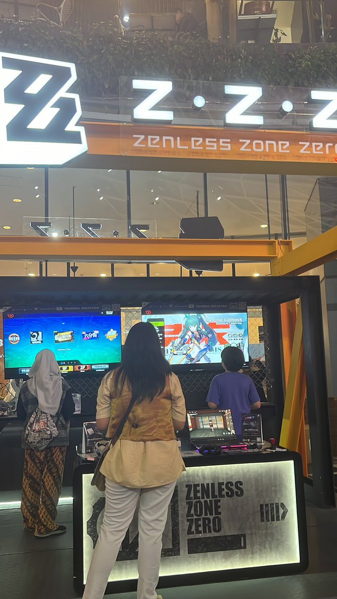 Gitgood12's tweet image. #zzzero #HoYoFEST