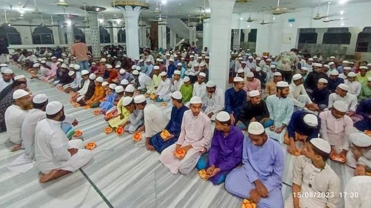 ২০২৩ সালের ছবি দিয়ে আওয়ামী লীগের পোস্ট