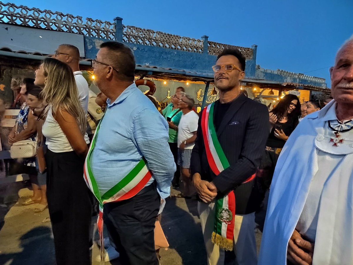 NicoTieni's tweet photo. MADONNA DELL’ASSUNTA, PROCESSIONE IN MARE, DELEGAZIONE #TORRESE  PRESENTE. 

Ringrazio il Presidente e tutti i componenti della Lega Navale di Torre Colimena per l’invito. #Emozioni 🙏 ❤️🙏#NicoTieni. 

Luca Ciccarese Jonathan Livingston Giuseppe Margheriti https://t.co/XSxOGHfAlH