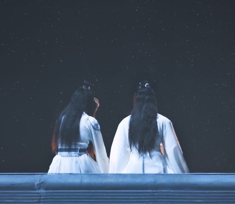 find someone who'll stargaze with you on ur bd when the world is against you 

✷ 　 　　˚ * ✷ 　 　　 　 .  *    .   ·
 　 ˚ *  ⋆ ＊　 　 · 　　﹡
 　 　　 *　　 * ⋆ 　 .
 · 　⋆ 　⋆　 　 · 　 ＊　﹡ ˚ ˚ 　　              ˚ *                      ⋆ ＊　 　 ·       * .  *
