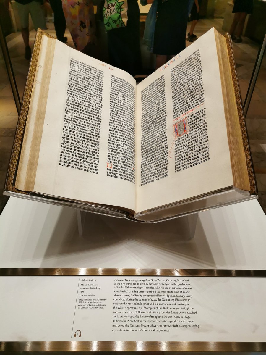Ci si può emozionare per un libro? Sì, se quel libro è la Bibbia di Gutenberg! 😍

New York Public Library