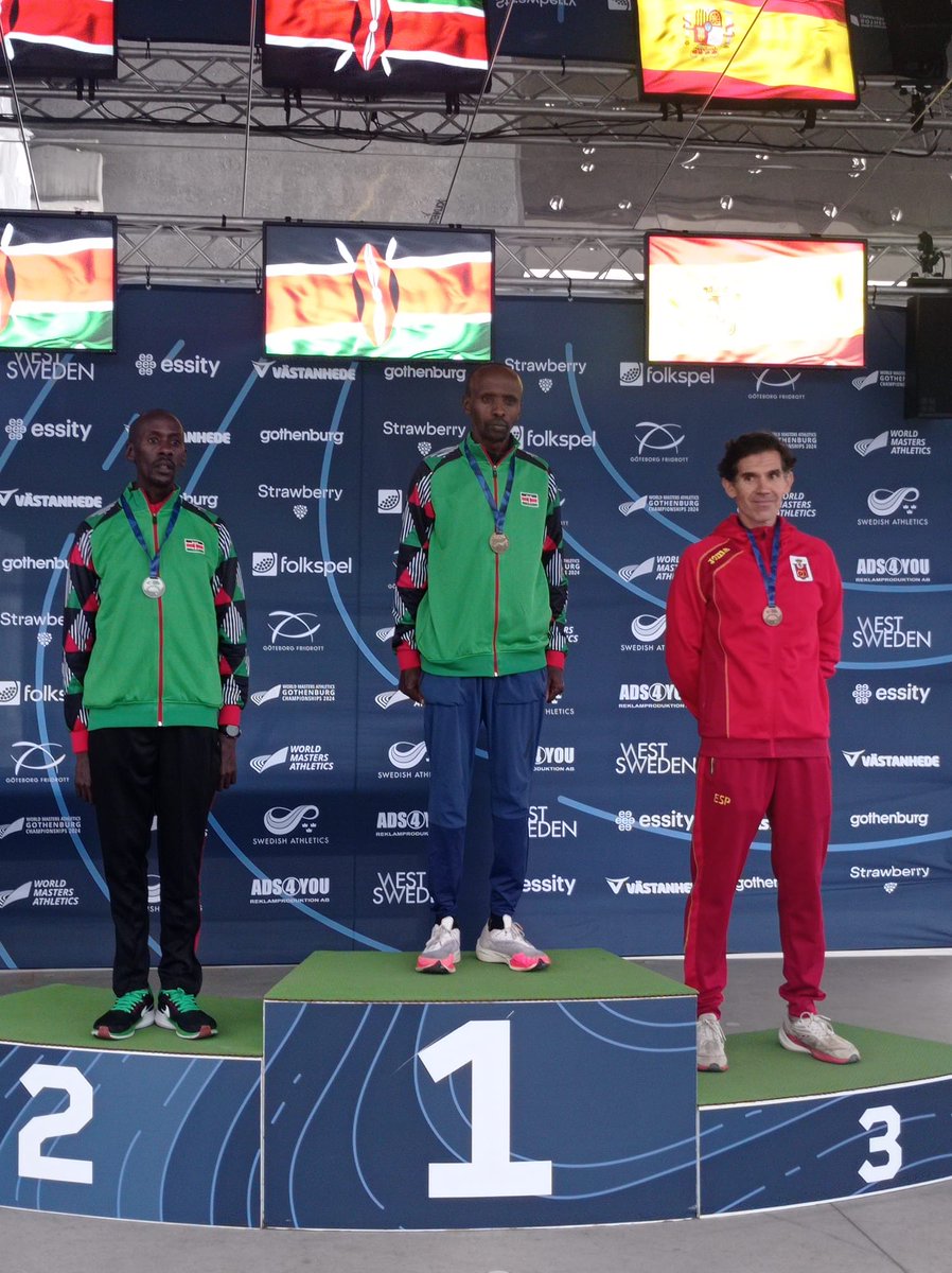 Julio Bardavio ha participado en el campeonato del mundo máster en 3000, consiguiendo la medalla de bronce.
Enhorabuena campeón.