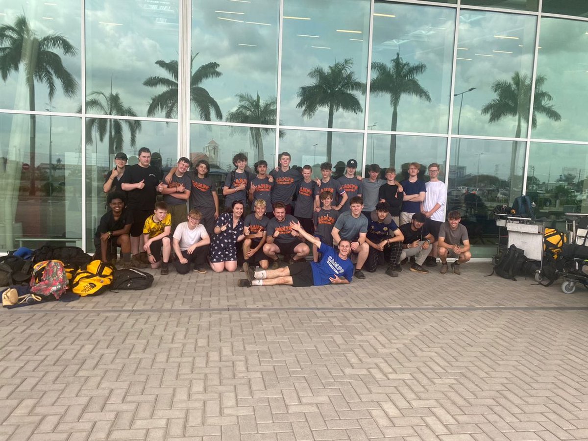 A big goodbye to #TeamNdizi 👋 Thank you so much for all your hard work team, we have loved having in you in Tanzania! 🇹🇿 We hope you have brought home many wonderful memories and stories to share with your loved ones! ❤️ #campseffect @campsint