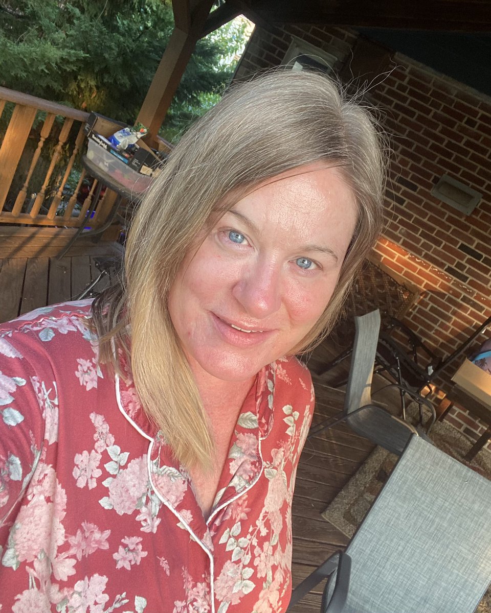 Smearin_Off_Ice's tweet photo. This is 49 #nofilter #greatLighting #goodSkincare #workTheAngles https://t.co/u1iFrMlRQJ