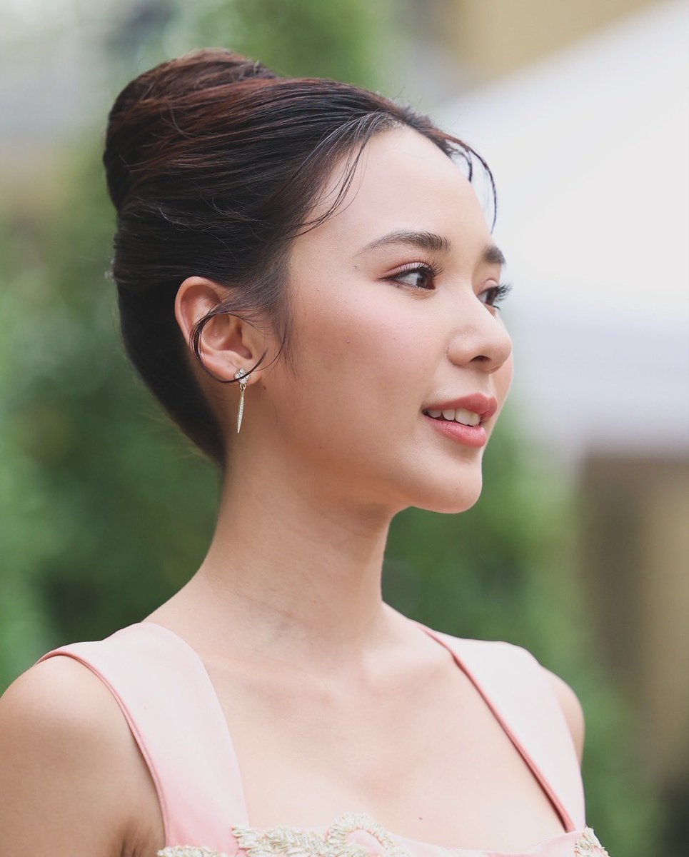 NoProblemFG's tweet photo. แฟนใครน้าสวยจัง⁉️

 #ดวงใจเทวพรหม 
#พรชีวัน.ep9
#goodfeelingtv3 
#yadarilya #ญดานริลญา
#ดูทีวีกด33 #ดูมือถือกด3Plus https://t.co/FwCE0Vlrtj