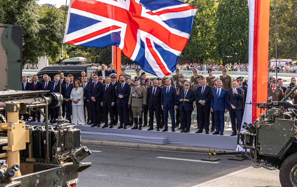 Lt Gen Sir Charlie Stickland (@ltgenstickland) on Twitter photo 🇬🇧 <a href="/BritishArmy/">British Army 🇬🇧</a> personnel have taken part in the 🇵🇱 #PolishArmedForcesDay in Warsaw – the largest military parade in Europe for 10 years.
Eagle Troop, The Queen's Dragoon Guards, are deployed under Op CABRIT, embedded in the 🇺🇸 @USArmybattlegroup based in Bemowo Piskie, Poland. 🇬🇧 <a href="/BritishArmy/">British Army 🇬🇧</a> personnel have taken part in the 🇵🇱 #PolishArmedForcesDay in Warsaw – the largest military parade in Europe for 10 years.
Eagle Troop, The Queen's Dragoon Guards, are deployed under Op CABRIT, embedded in the 🇺🇸 @USArmybattlegroup based in Bemowo Piskie, Poland.