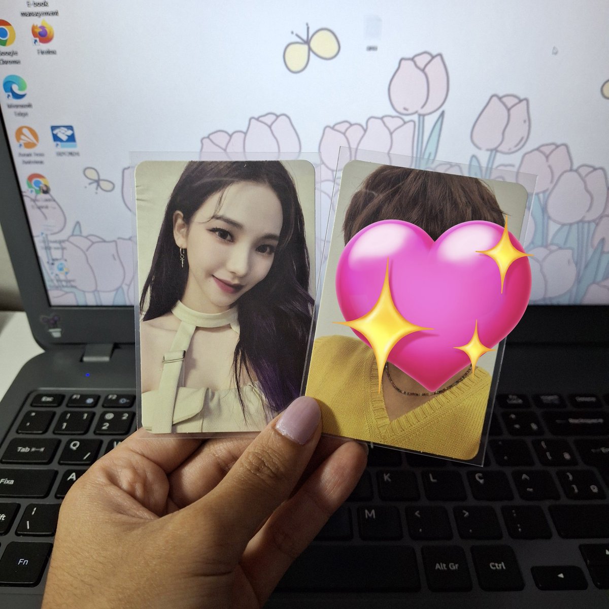 woomiins's tweet photo. feedback positivo @yunjincaptorr que organizou a ceg que me trouxe essa karina ♡ muito obrigada amr chegou tudo certinho 💞 https://t.co/XI4G8iQ5ef