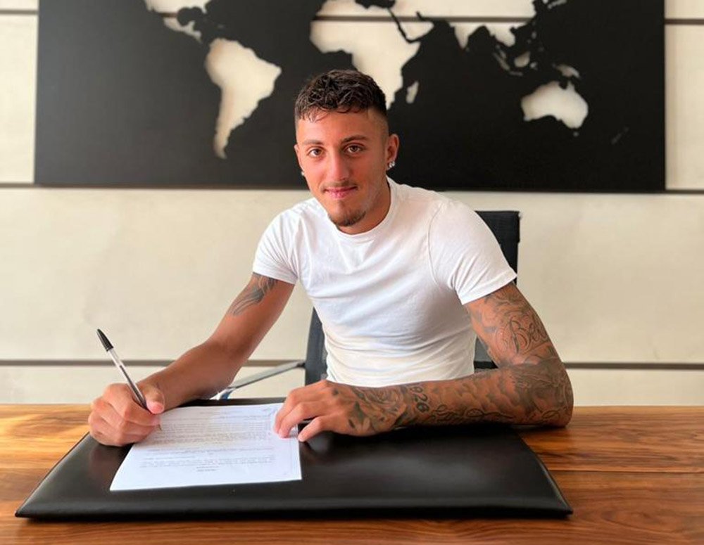 theMilanZone_'s tweet image. #Nasti in chiusura dal #Milan alla #Cremonese: operazione a 0 più 50% sulla futura rivendita.

via @86_longo