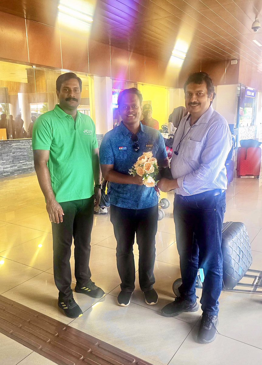 nbhvr's tweet photo. Good evening #Kerala. Looking forward to meeting Jaycees of Zone XXII
#LetsMakeADifference #JCI #JCIIndia #Leadership #Youth #jciindiaofficial #community #kerala #vagamon #anakkara #tiruvella #allapuzha #cochin https://t.co/952FlLYlX7