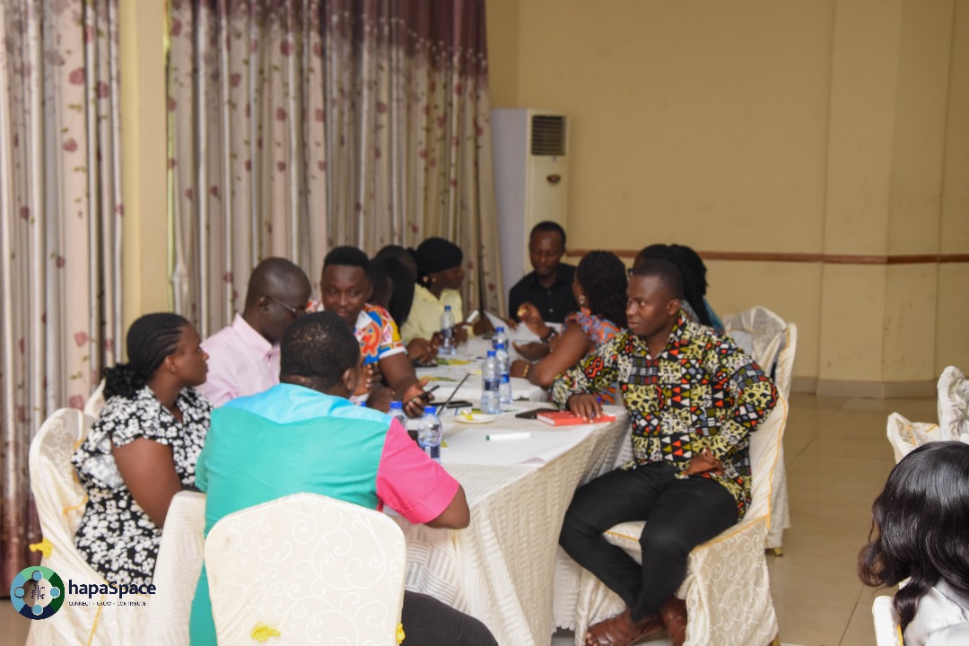 hapaSpace's tweet photo. Ongoing BreakOut Sessions 

#hapaspace
#wearehapa
#hapaimpacts 
#DTEGKumasi
#GIZDTEG
#digitaltransformation
#stakeholdermeeting
#GIZstakeholderengagement https://t.co/V9qDajeVze
