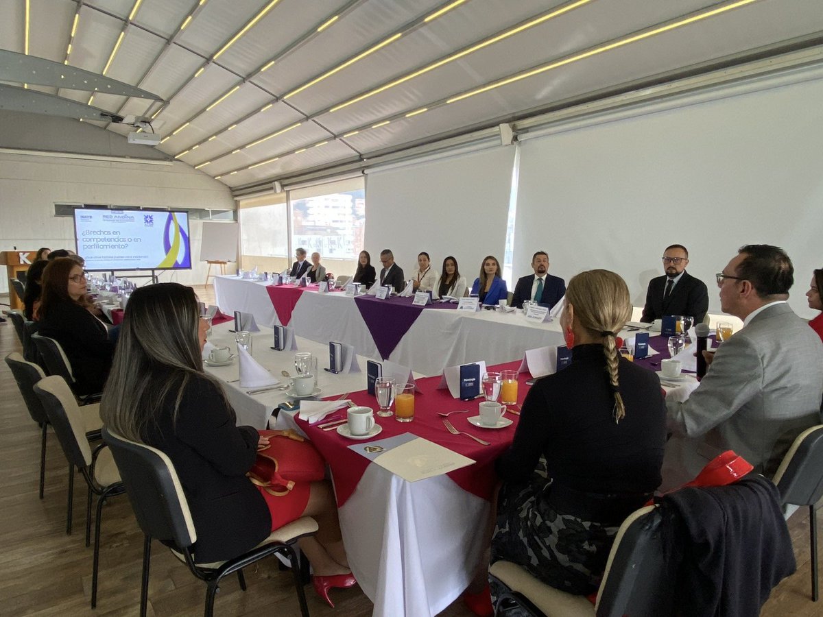 RectoriaCorpas's tweet photo. Tuvimos el honor de participar en el primer encuentro de la mesa de trabajo del sector salud junto al Dr. Aldo Hernández Barrios, Rector de la Fundación Universitaria Konrad Lorenz. https://t.co/yzdpDyMgZX