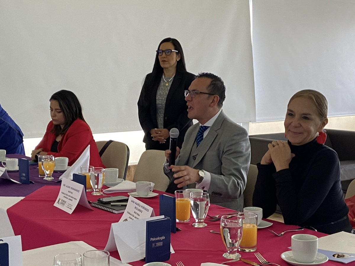 RectoriaCorpas's tweet photo. Tuvimos el honor de participar en el primer encuentro de la mesa de trabajo del sector salud junto al Dr. Aldo Hernández Barrios, Rector de la Fundación Universitaria Konrad Lorenz. https://t.co/yzdpDyMgZX