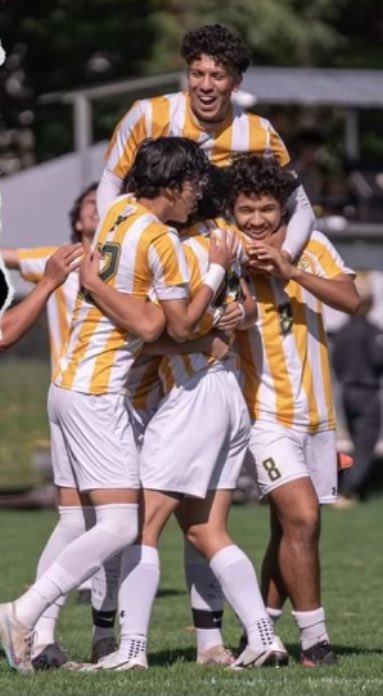 Extremely excited and blessed to say I have received my first offer from <a href="/FCC_Cougars/">Frederick Community College Cougars</a> 🙏🏽💯