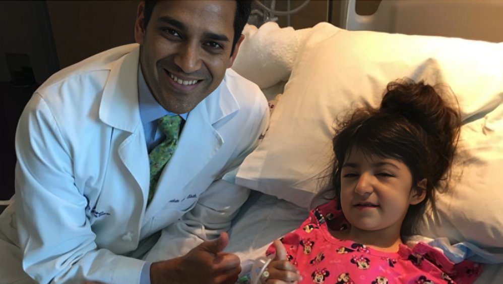 Nemours's tweet photo. Born with Osteogenesis Imperfecta, Paula traveled from Spain to receive treatment for her #scoliosis at Nemours Children’s Hospital, Delaware. Together, our International Medicine and Orthopedics teams collaborated to transform her life. Watch her story: https://t.co/xxhdspQl8q https://t.co/E88JgMG5pD