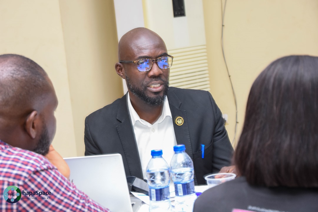 hapaSpace's tweet photo. Innovation and ESOs are engrossed in their breakout session to discuss how they are leveraging on their resources to play their role  in the Digital Economic Empowerment  

#hapaspace
#wearehapa
#hapaimpacts 
#DTEGKumasi
#GIZDTEG
#digitaltransformation
#stakeholdermeeting https://t.co/hc2yMJpaTP