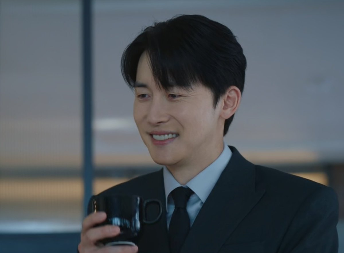daheeverse's tweet photo. why is kim junhan so good playing characters with unrequited love lmao yeah he's too nice!
#GoodPartner #GoodPartnerEp5 https://t.co/tcWfek0lYy