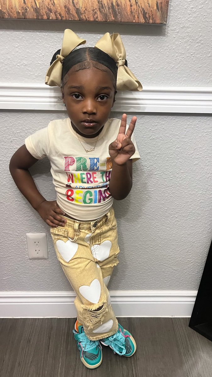 Danielle 💓 tweet media