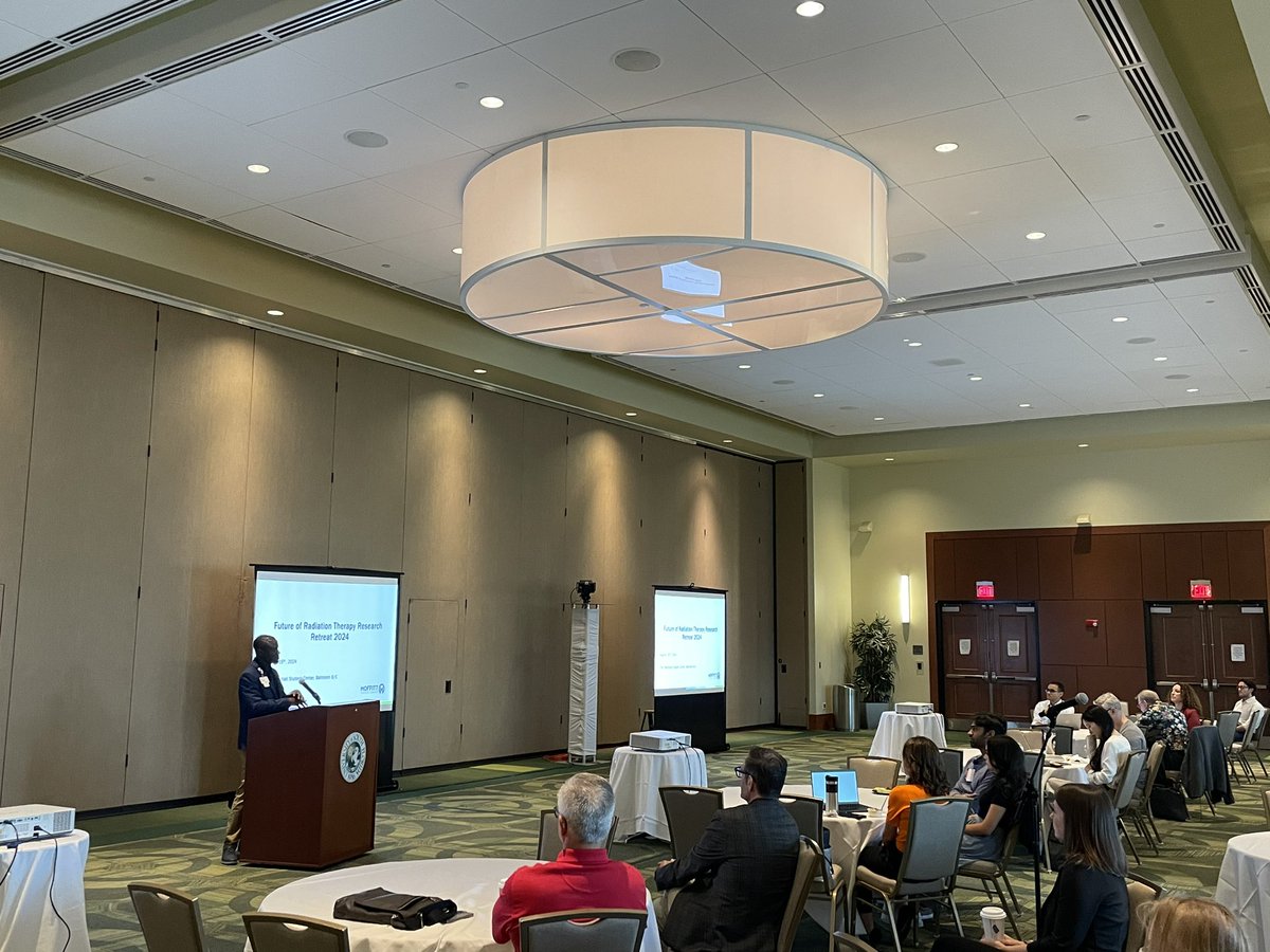 Our chair, Dr. Kosj Yamoah, opens up our departmental FORT Retreat meeting! 🧬
<a href="/KOSJ12/">Kosj Yamoah MD, PhD</a> <a href="/MoffittNews/">Moffitt Cancer Center</a> <a href="/KAhmedMD/">Kamran Ahmed</a>