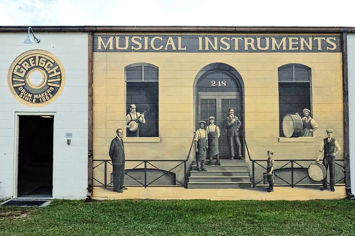 SCRDAlliance's tweet photo. We might not be ones to toot our own horns, but we will certainly bang the drums when it comes to an industry in our region achieving success for more than 140 years! Today, we are cranking up the tunes as we highlight Gretsch Dr... #FeaturedIndustryFriday
https://t.co/oWnTHdjqHE https://t.co/CaPg8wb0GJ