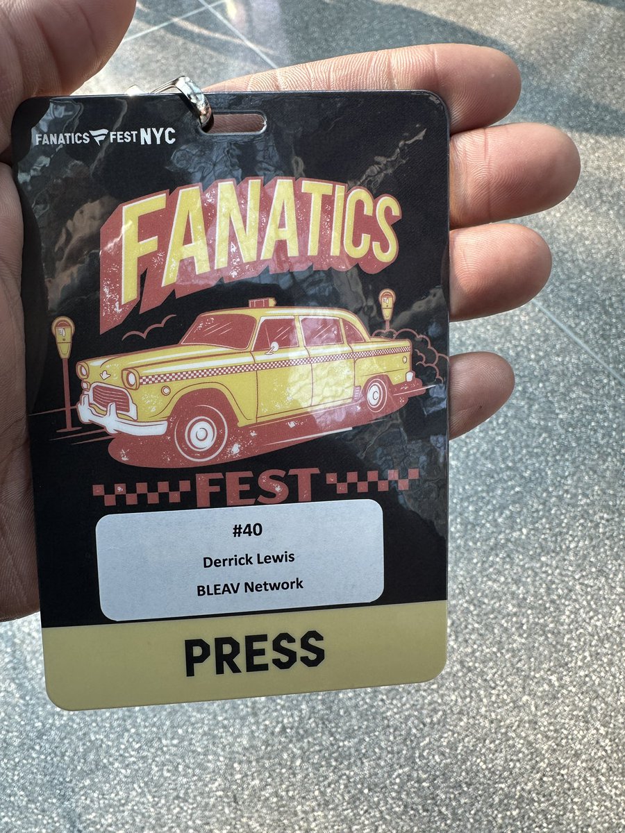 TheRealDTLew's tweet photo. Welp, I’m here in NYC on behalf of @BleavNetwork @BleavSports and @TheDLewPodcast for @Fanatics Fest. LFG!
#FanaticsFest #FanaticsFestNYC #TheDLewPodcast #BLEAVNetwork #WeBLEAV https://t.co/bMwCb3k2VJ