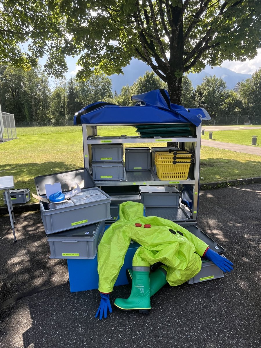 BWCISU's tweet photo. Today the #Youth4Biosec Fellows are visiting @SpiezLab 🇨🇭. A key visit to: 

☑️ Understand how a high containment facility works #BSL4
☑️Learn about the lab's contribution to the #1972BWC
☑️Gain insights on biological emergency response teams

Thank you to @swiss_un @SwissMFA https://t.co/02lC8jekVY