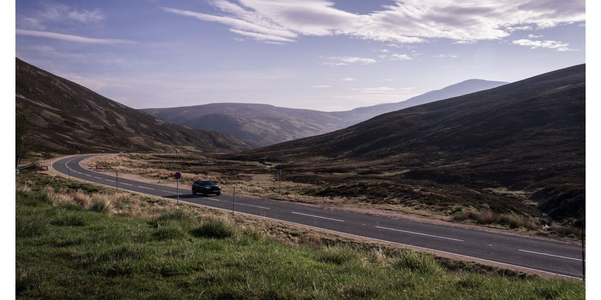 Jeep_UK's tweet image. Looking to steer clear of crowded tourist spots this summer? We’ve teamed up with Ordnance Survey to bring you some of the best hidden gems to explore. 

Discover them here: shorturl.at/Rd3BU

#GetLostwithJeepCompass
#OrdnanceSurvey
#OSMaps