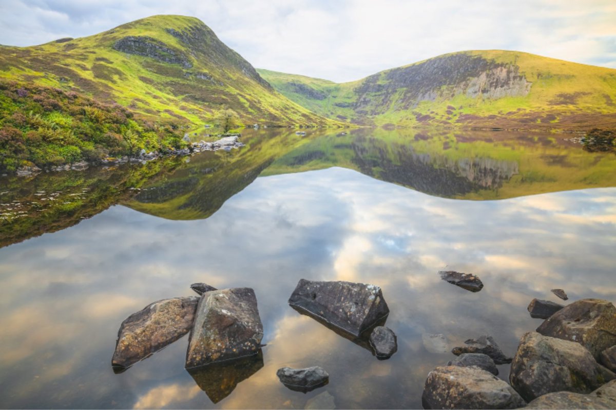 Jeep_UK's tweet image. Looking to steer clear of crowded tourist spots this summer? We’ve teamed up with Ordnance Survey to bring you some of the best hidden gems to explore. 

Discover them here: shorturl.at/Rd3BU

#GetLostwithJeepCompass
#OrdnanceSurvey
#OSMaps