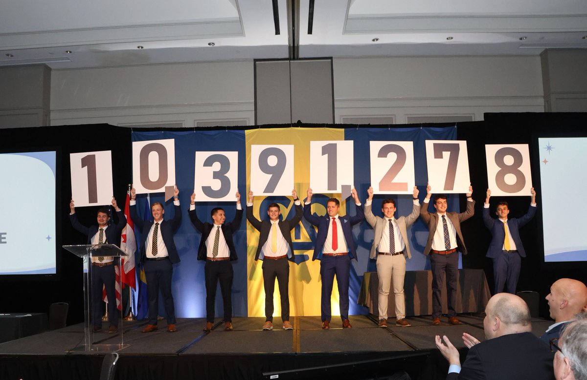 #DUFlagFriday featuring the Ignite The Charge Campaign's grand reveal on stage at the Leadership Institute!

#IgniteTheCharge #BuildingBetterMen #WeAreDU #DikaiaUpotheke #DeltaUpsilon #FlagFriday