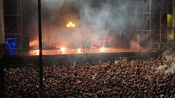 🎶 Ja estàs al cas de les últimes confirmacions de les #FdT24? 🎶

🎺🎼🥁 <a href="/MarinaBBfaceTBR/">Marina BBface & TBR</a>, <a href="/lestestarudes/">Les Testarudes</a>, <a href="/DjMondj/">Mondj</a>; <a href="/irmafarelo/">Mushka</a>, Funktory, Ypnosi, La Troupe, Mina Ritz i Ryna Dj, entre les 49 formacions que hi actuaran!
🔗 Tota la info: olot.cat/festes-del-tur…

#Olot