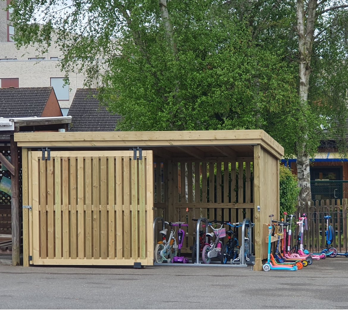 DoingRBit1's tweet image. Did you know, that, not only do our sustainable manufacturing processes reduce our carbon footprint but the sustainably grown timber we use requires only 🌞and 🌧️ in its production! Truly Sustainable!!
#cleanairnow #Sustainability