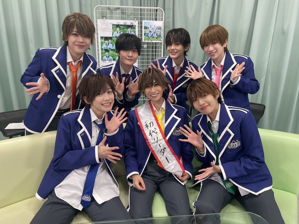 風男塾　サイン入りグローブ 男装ユニット 風男塾（ふだんじゅく）オフィシャルサイト
