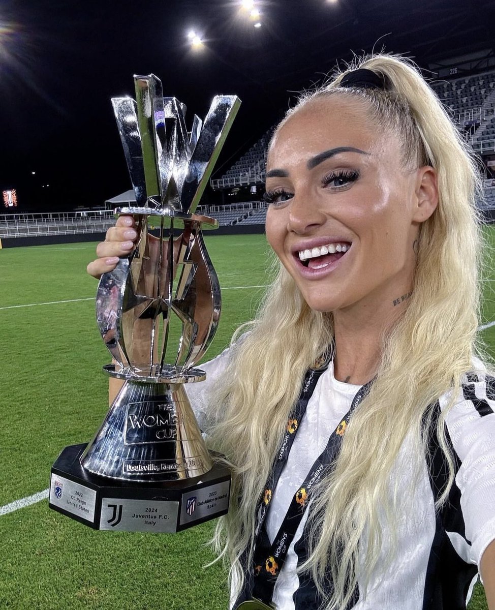 juventuswomen_ tweet picture