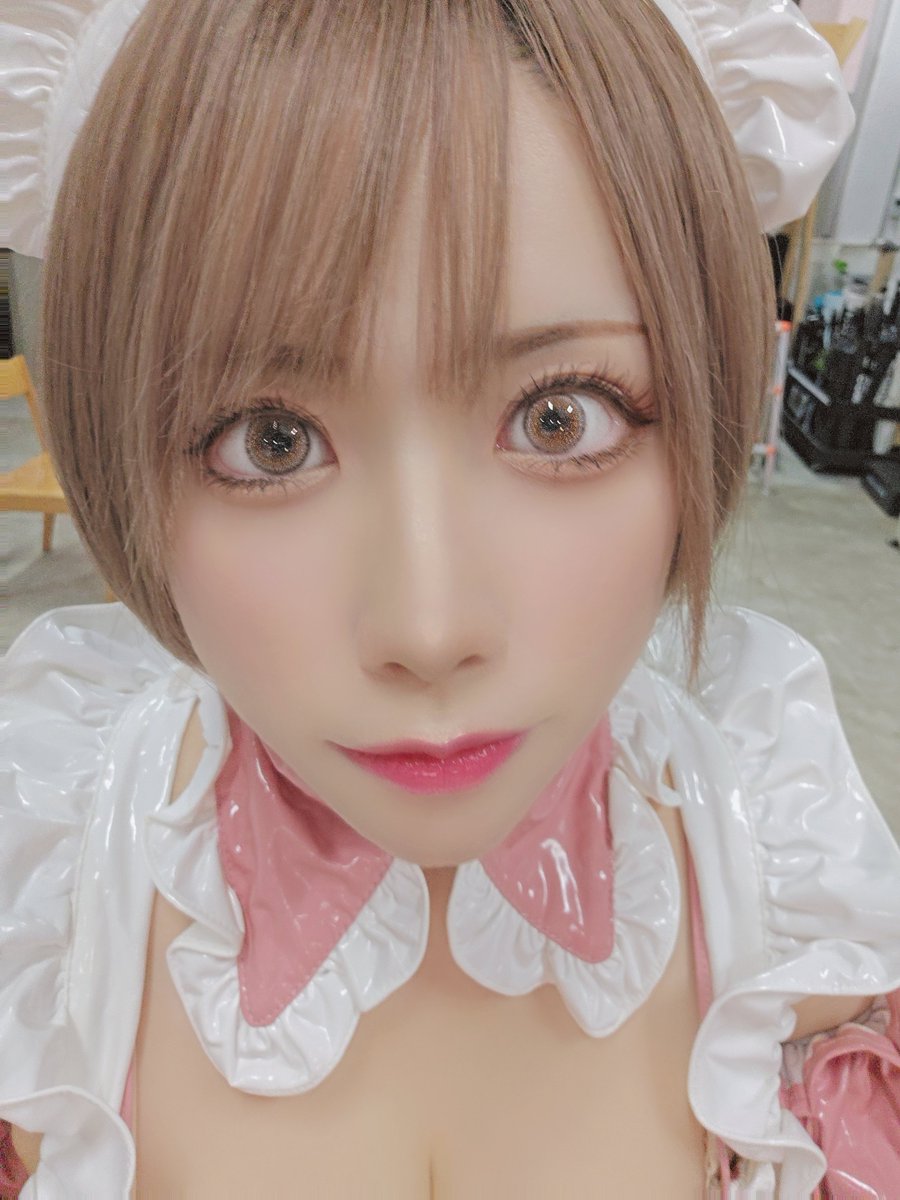 瞳が見たいなら近くで見れば良いじゃない👀❣️ https://t.co/Ny8azFHO4S
