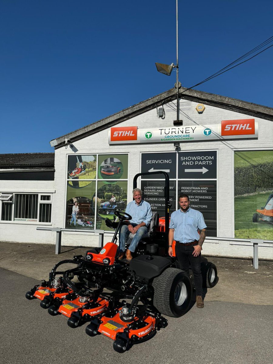 Samuel Green (@samgreen123) on Twitter photo Delivery of the amazing <a href="/JacobsenTurf/">Jacobsen Turf</a> AR530 5 pod rotary mower into <a href="/WaddesdonManor/">Waddesdon</a> this afternoon! Enjoy your mower and very much looking forward to delivering more machinery to you very soon! <a href="/TurneyGroup/">Turney Group</a> #sales #work #mowers Delivery of the amazing <a href="/JacobsenTurf/">Jacobsen Turf</a> AR530 5 pod rotary mower into <a href="/WaddesdonManor/">Waddesdon</a> this afternoon! Enjoy your mower and very much looking forward to delivering more machinery to you very soon! <a href="/TurneyGroup/">Turney Group</a> #sales #work #mowers