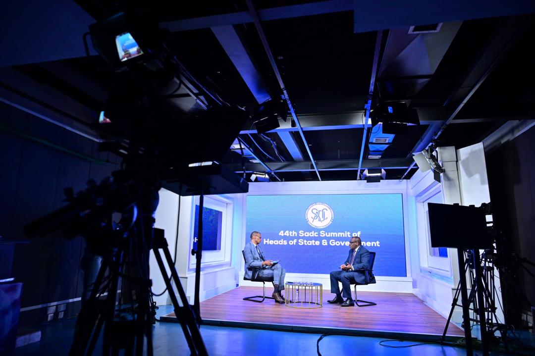 ECA_OFFICIAL's tweet photo. @ClaverGatete live on @ZTNPrime speaks with #AndyHodges ahead of #44SADCSummit to share @ECA_OFFICIAL continental/subregional support in #Innovation #FoodSecurity #SEZs #RVCs #CriticalMinerals #AFCTA and innovative financing solutions &amp; reform of the #GlobalFinancialArchitecture https://t.co/fssUNsWGTl