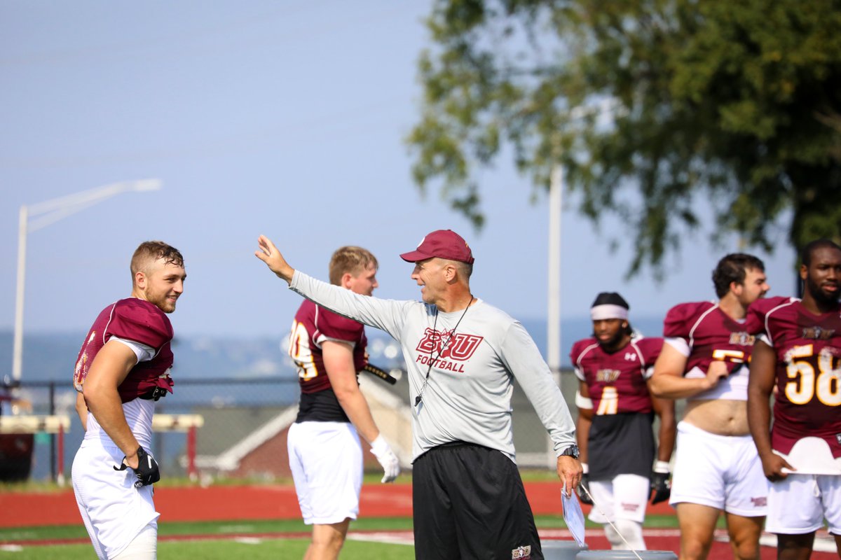 BloomsburgU's tweet image. Week One ✔️😤🏈🐾 #HuskyUnleashed #BackToHuskyLife #BloomOnward #college #football #preseason 

📸➡️ flic.kr/s/aHBqjBDJqJ