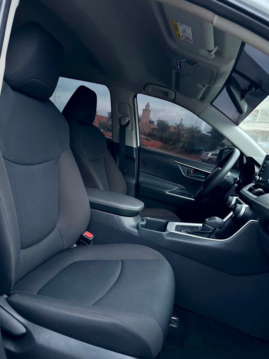 🚗 TOYOTA RAV4 2020 ✅
Dédouane tout fini ✔️
•Moteur essence ⛽️
•4 cylindres
•Climatisé
•Intérieur impeccable
💲 Prix : 16 500 000 TTC, à discuter ! ⚫️