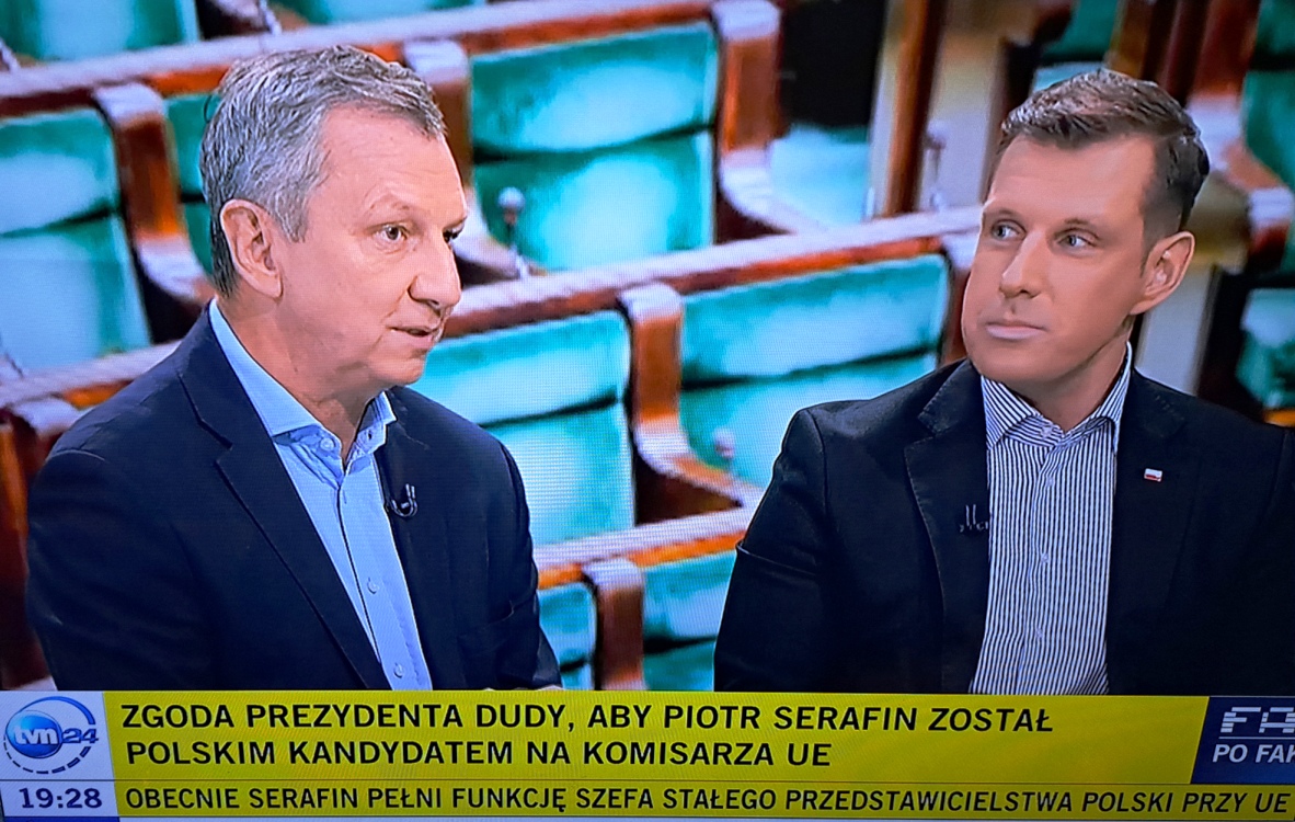 UEwPolsce's tweet photo. .@AndrzejHalicki 
Piotr #Serafin to b. dobry kandydat na komisarza UE, ma świetne kontakty na zapleczu unijnym, tworzył w Polsce Komitet Integracji Europejskiej. 
Liczymy na rewizję #ZielonyŁad, którego współtwórcą był PIS, jego zapisy są b. trudne do implementacji w Polsce‼️ https://t.co/8bxL12DSFn