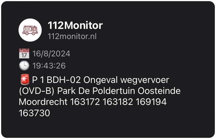 Wilbert1808's tweet photo. Het bleek op de Schielandse Hoge Zeedijk Oost in #Moordrecht met (vermoedelijk) een afslag naar Park De Poldertuin niet helemaal goed te zijn gegaan. Auto net naast de weg gekomen en bestuurder kreeg deze niet meer terug. Sleepkabel aan de tankautospuit en auto terug op de weg. https://t.co/quT8n1R4TK