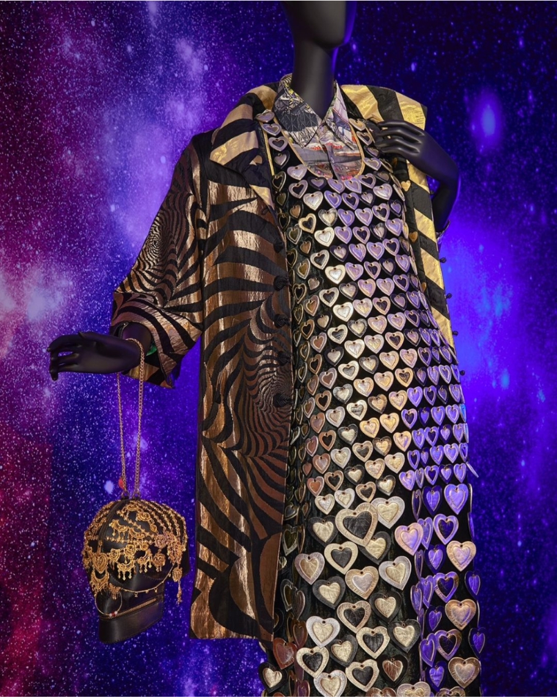 SimplyBuckhead's tweet image. Blast off into a world of otherworldly fashion! 🚀

This Saturday, @SCADFASH invites you to explore the &quot;Manish Arora: Life Is Beautiful&quot; exhibition for FREE!

Don&apos;t miss this out-of-this-world experience! 👽✨

#ManishArora #SCADFASH #FreeAdmission