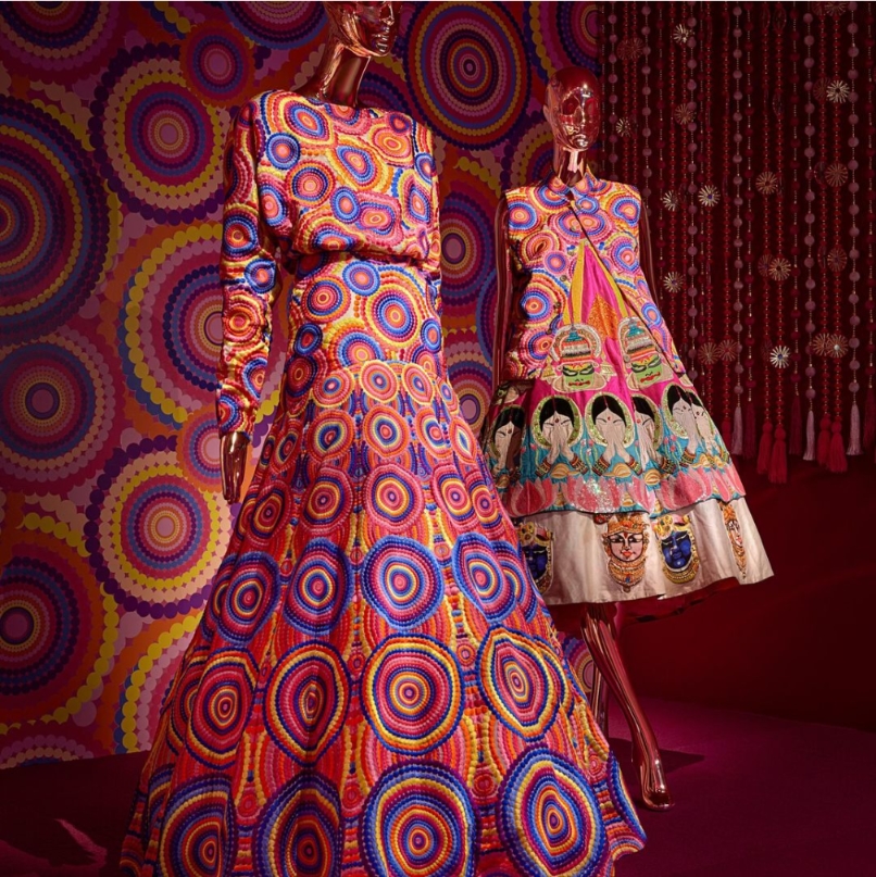 SimplyBuckhead's tweet image. Blast off into a world of otherworldly fashion! 🚀

This Saturday, @SCADFASH invites you to explore the &quot;Manish Arora: Life Is Beautiful&quot; exhibition for FREE!

Don&apos;t miss this out-of-this-world experience! 👽✨

#ManishArora #SCADFASH #FreeAdmission