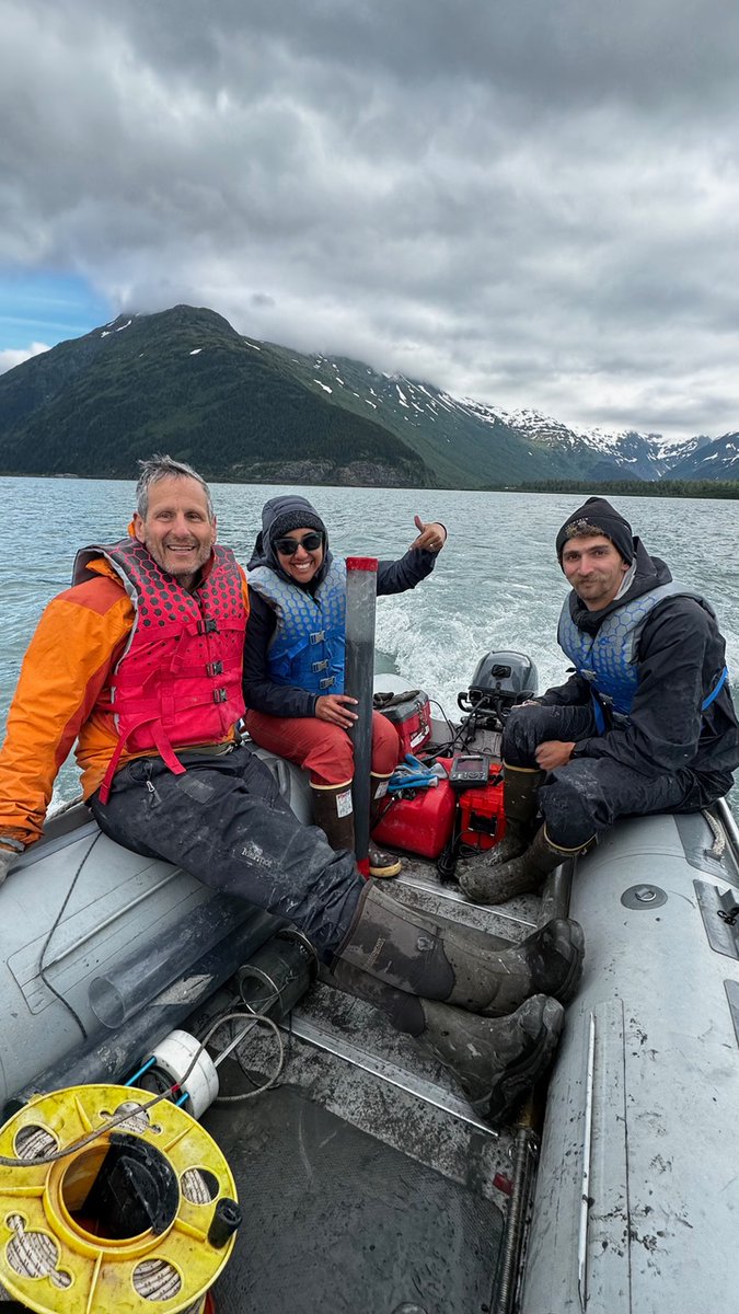 nau_ses's tweet image. The NAU paleoclimate group spent the summer coring Alaska lake sediments to obtain records of glacier and climate fluctuations.  Very successful field work, and the views weren&apos;t bad either... @USGS_Quakes @Battelle  @NSF @npmckay @DKaufman1